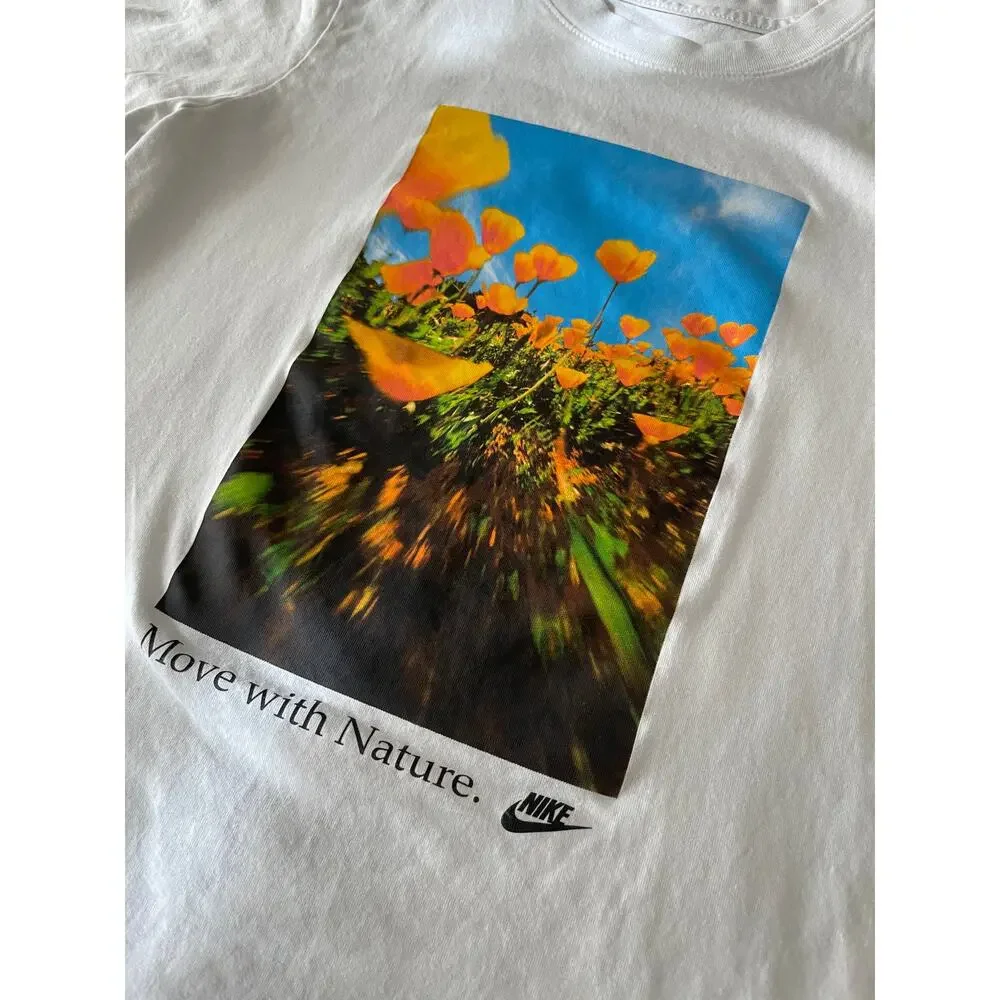 Nike Boys White T shirt Large California Poppy Print 100% cotton